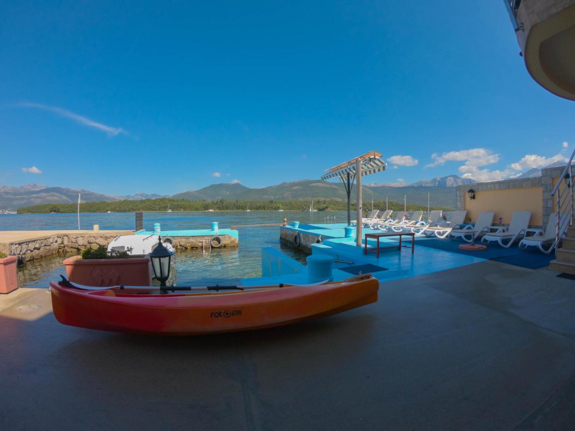 Porto Del Sole Apartments Tivat Ngoại thất bức ảnh