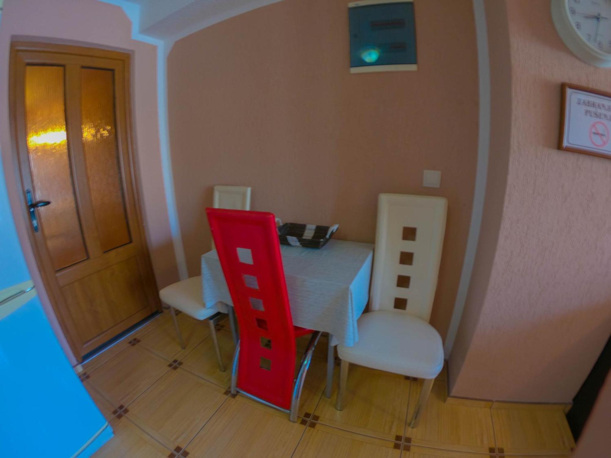 Porto Del Sole Apartments Tivat Ngoại thất bức ảnh