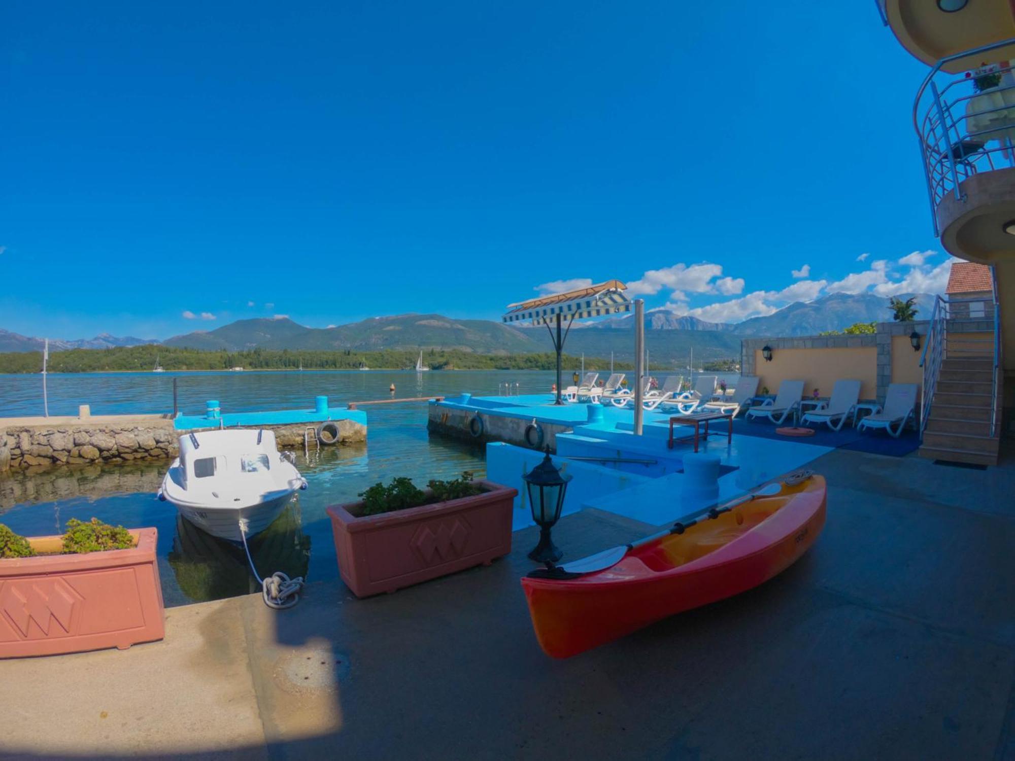 Porto Del Sole Apartments Tivat Ngoại thất bức ảnh