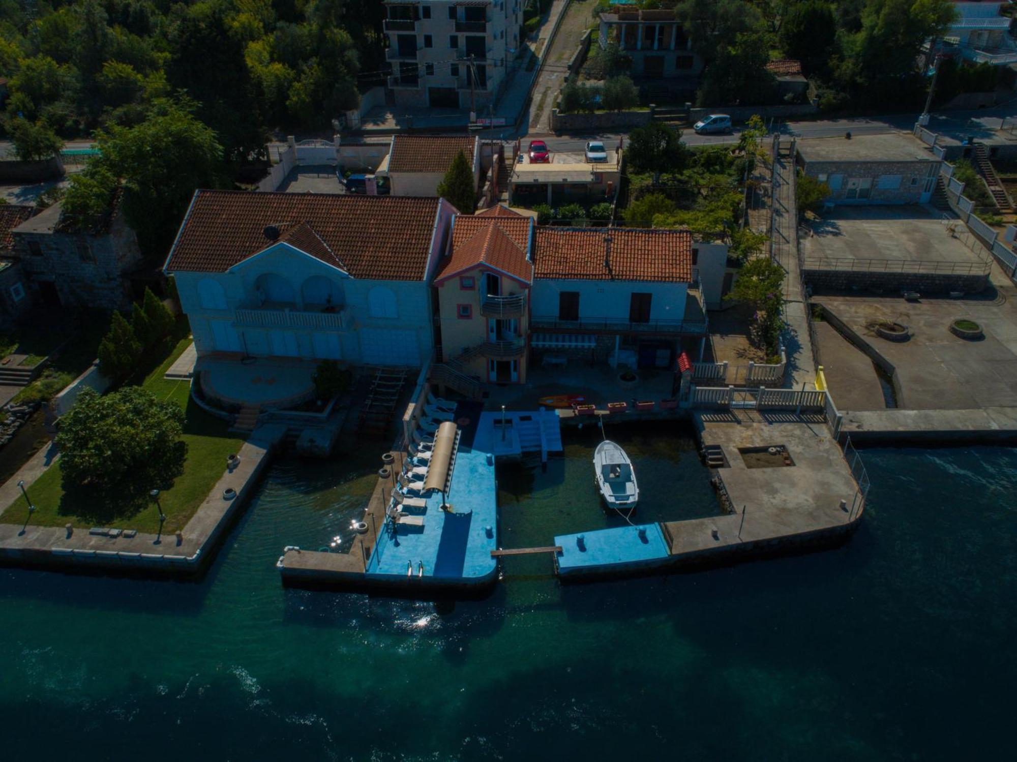 Porto Del Sole Apartments Tivat Ngoại thất bức ảnh