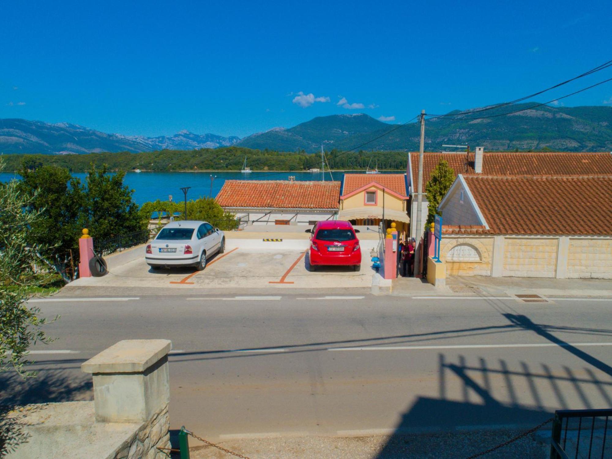 Porto Del Sole Apartments Tivat Ngoại thất bức ảnh