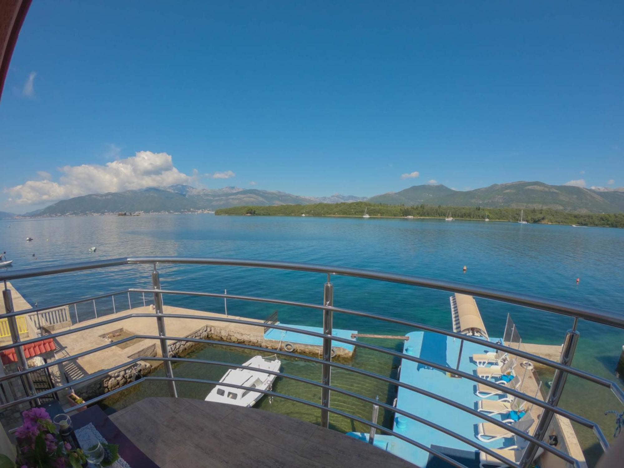 Porto Del Sole Apartments Tivat Ngoại thất bức ảnh