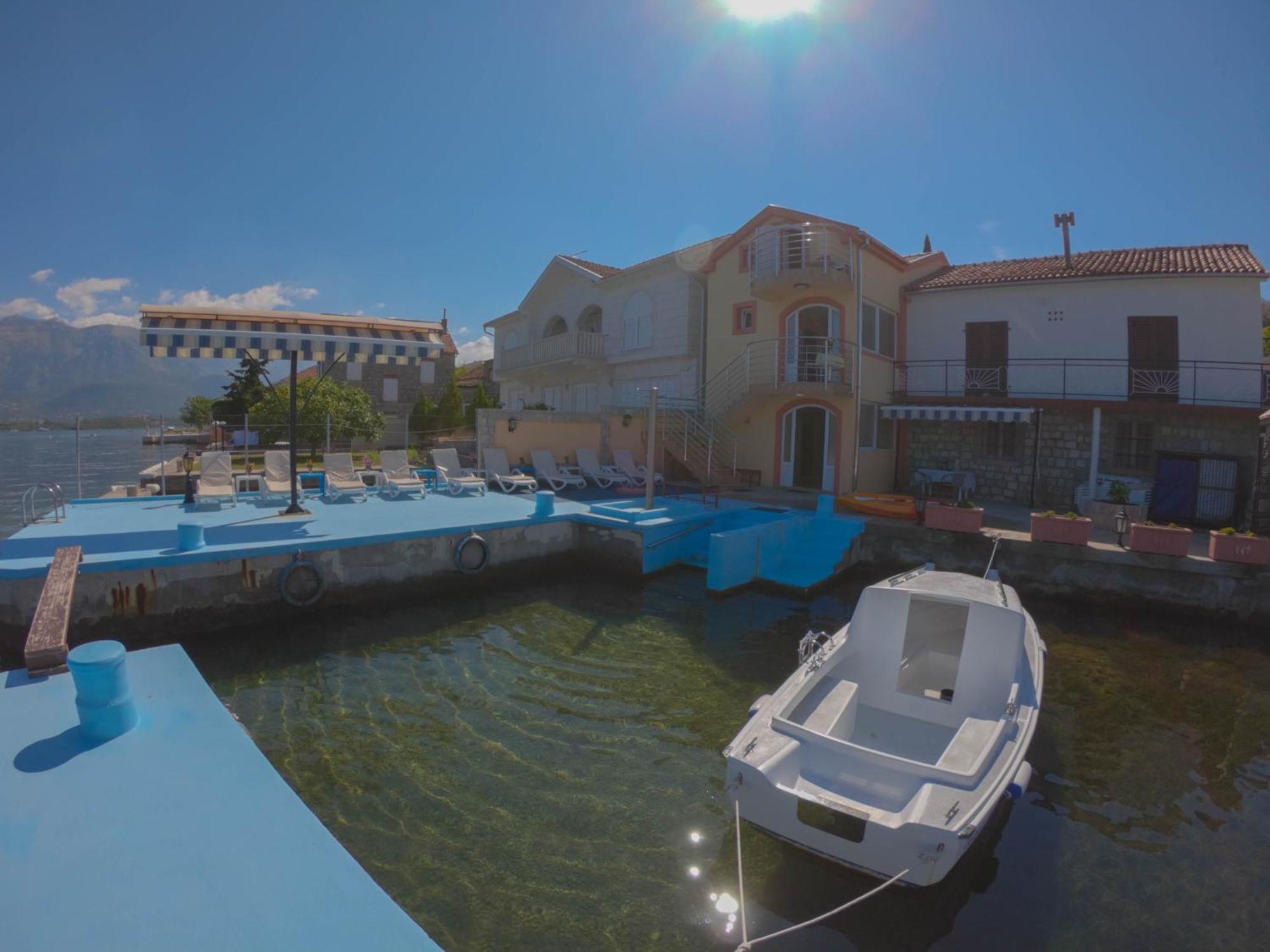 Porto Del Sole Apartments Tivat Ngoại thất bức ảnh