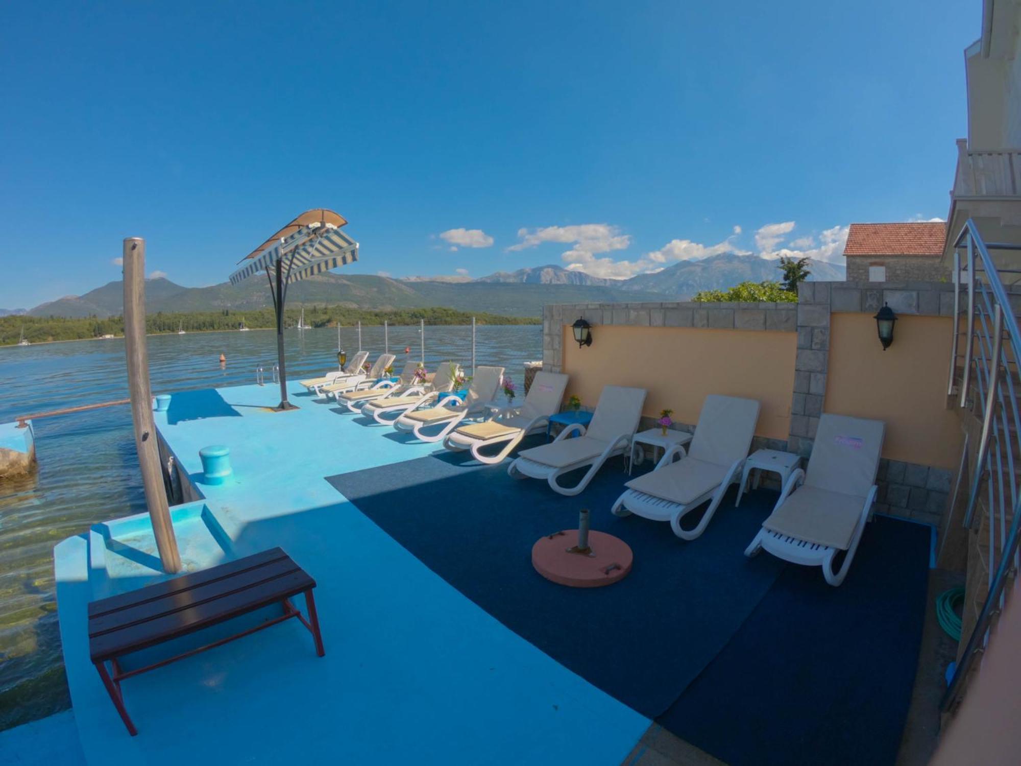 Porto Del Sole Apartments Tivat Ngoại thất bức ảnh