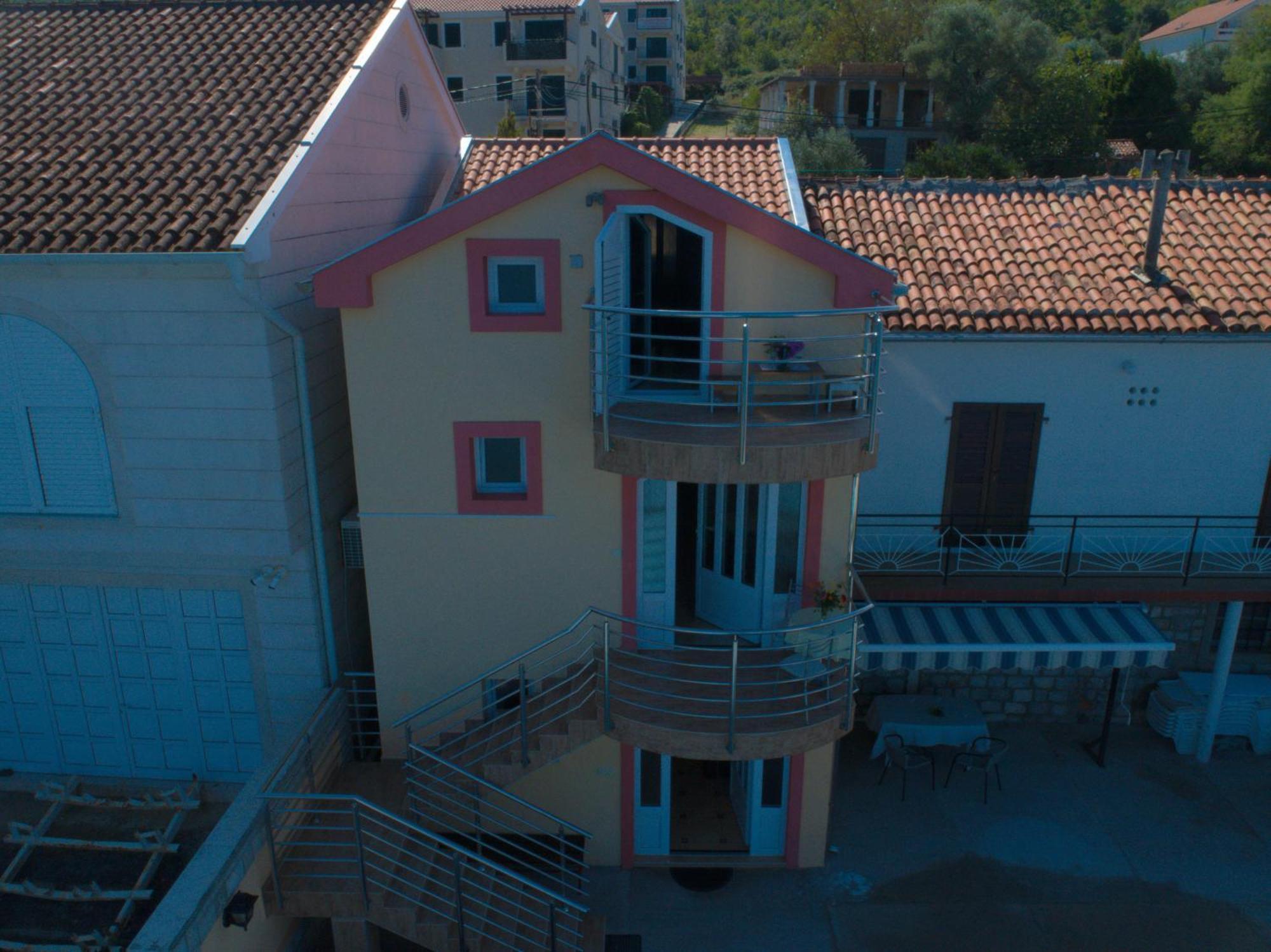 Porto Del Sole Apartments Tivat Ngoại thất bức ảnh