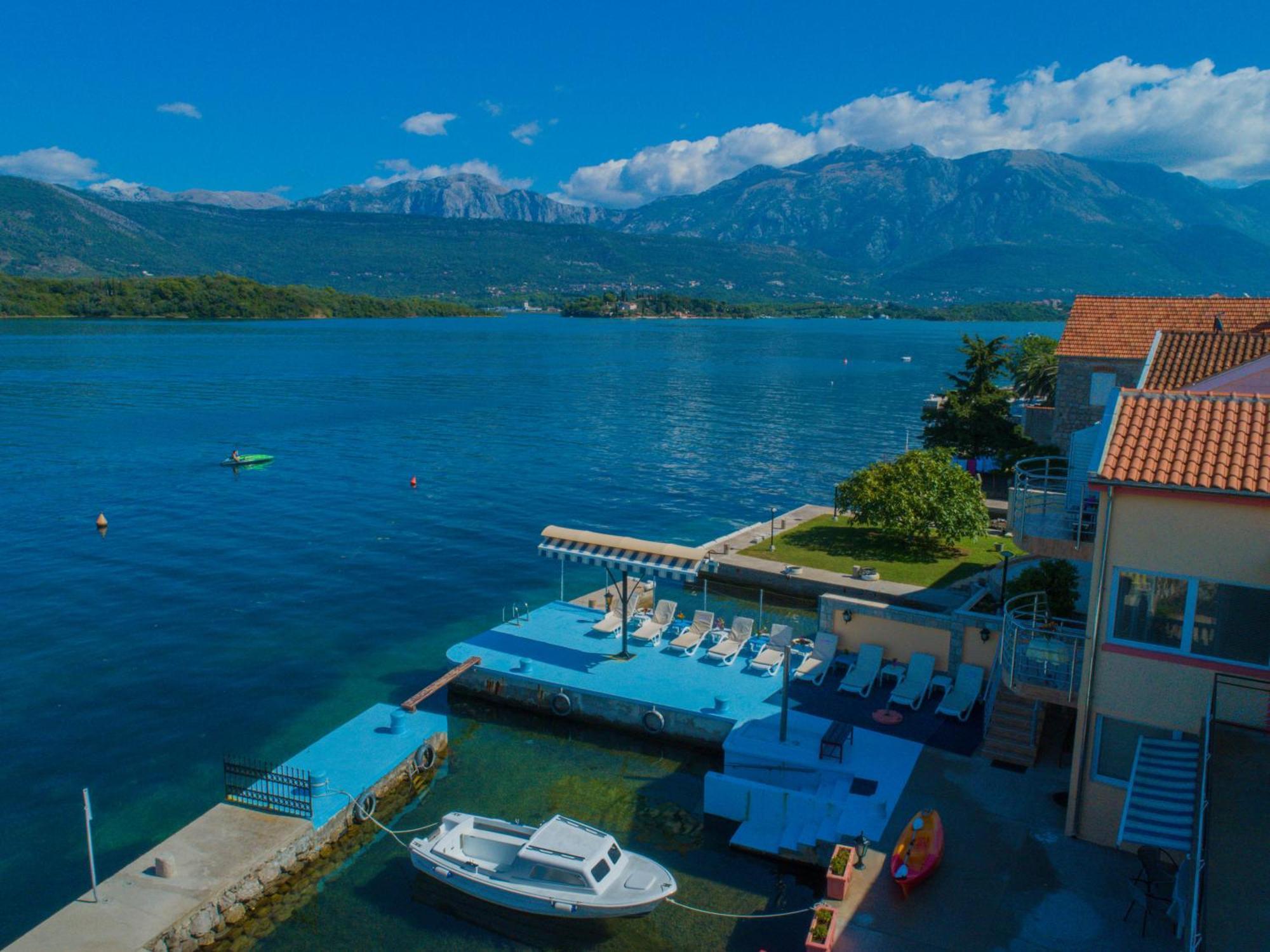 Porto Del Sole Apartments Tivat Ngoại thất bức ảnh